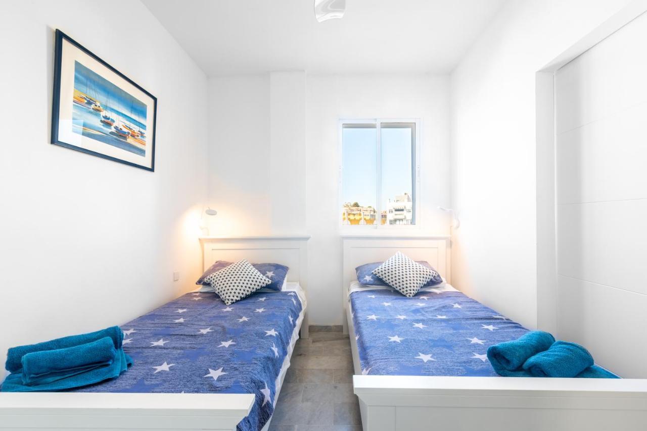 פואנגירולה Luxury 3 Bed Apartment Torreblanca מראה חיצוני תמונה